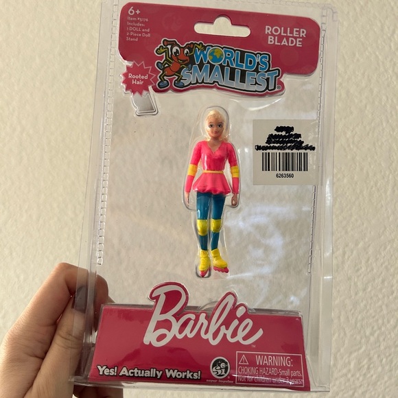 World’s Smallest Barbie Roller Blade Doll, Collectable- NWT - Picture 5 of 7